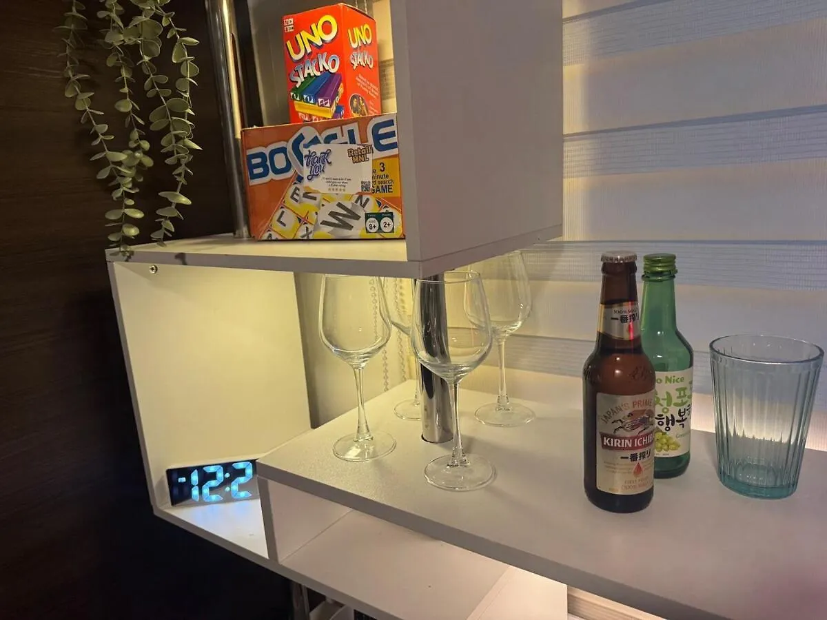 Luxurious 2 Bedroom Oasis In Air Residences With Bar Ktv And Games Manila Apartment