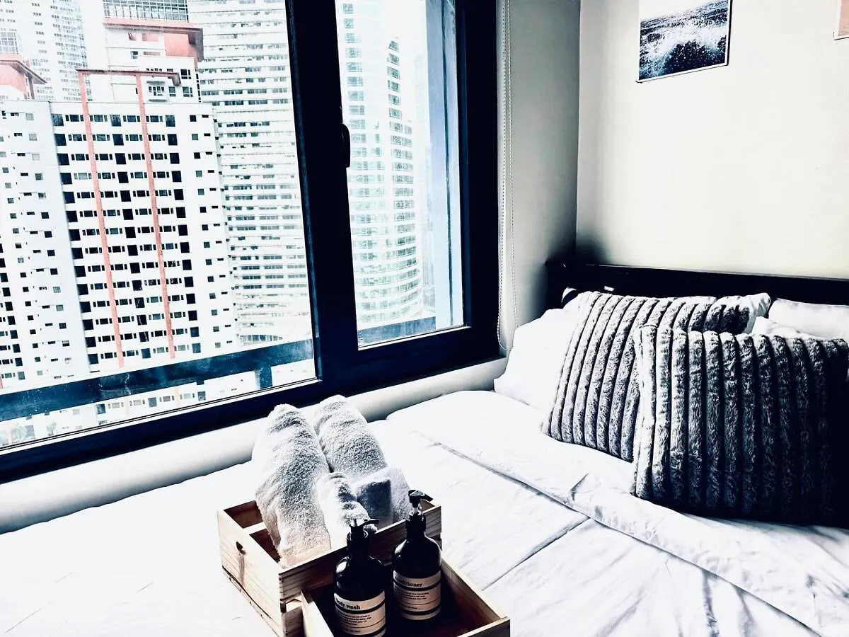 Luxurious 2 Bedroom Oasis In Air Residences With Bar Ktv And Games Manila 0*,  Philippines