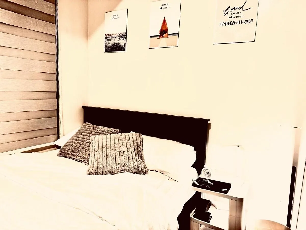 Luxurious 2 Bedroom Oasis In Air Residences With Bar Ktv And Games Manila 0*,