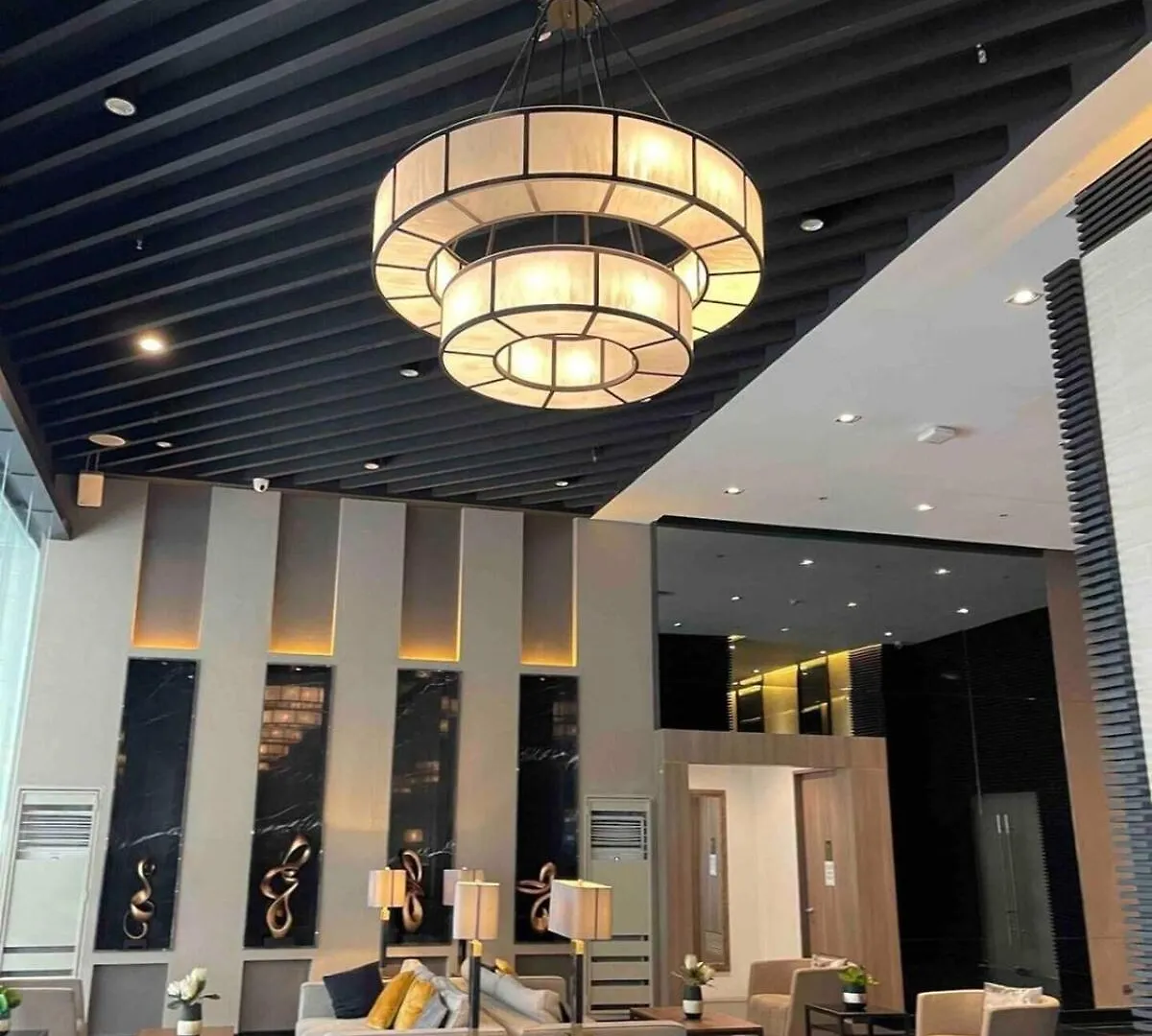 Luxurious 2 Bedroom Oasis In Air Residences With Bar Ktv And Games Manila