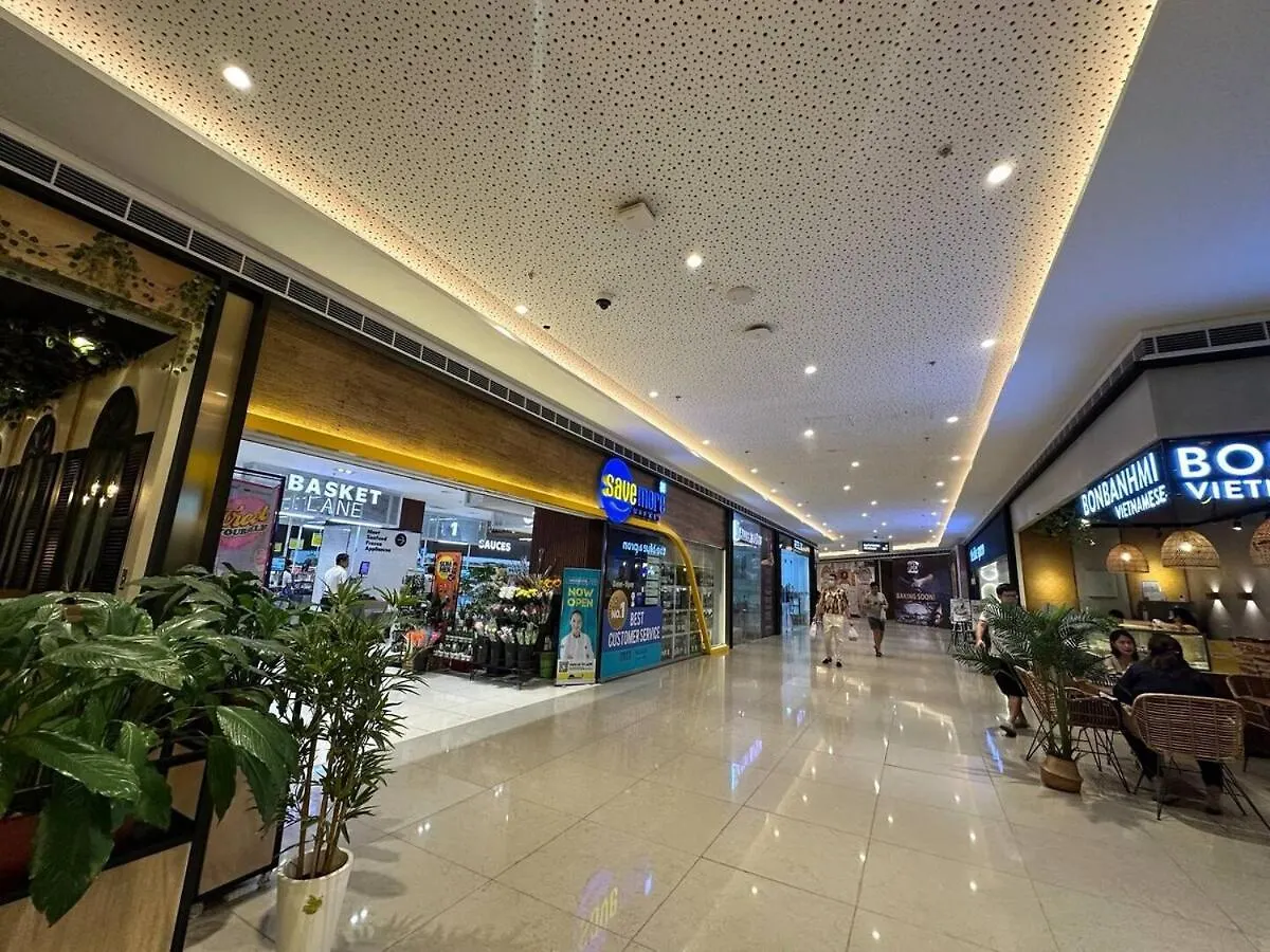 Luxurious 2 Bedroom Oasis In Air Residences With Bar Ktv And Games Manila 0*,